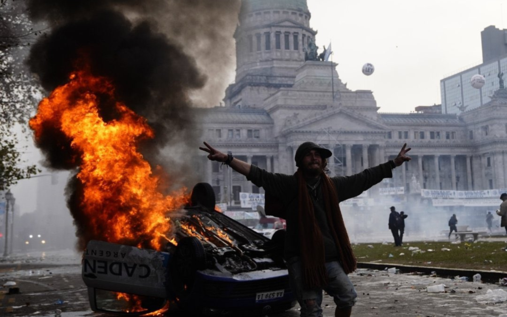 Ley de Bases, foto de Clarín.