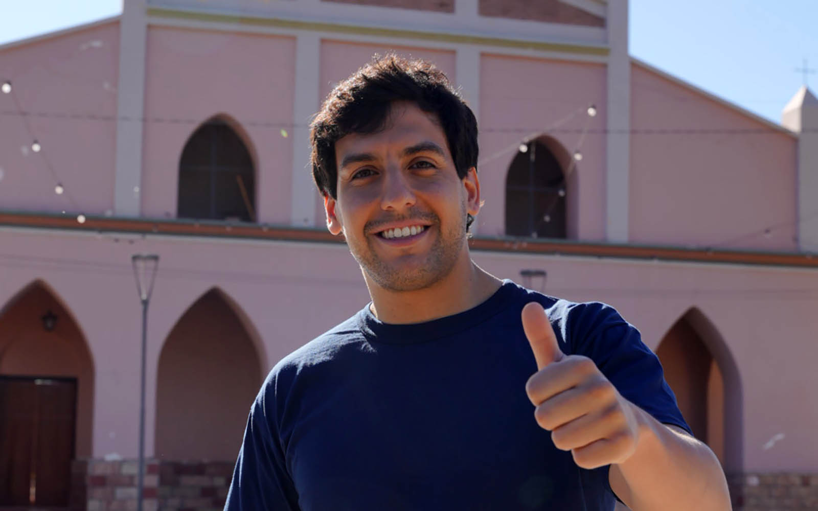 Gino Visconti-LLA-candidato diputato nacional-La Rioja-cafeteria-emprendedor