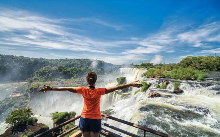Cierre temporal de las Cataratas del Iguazú.