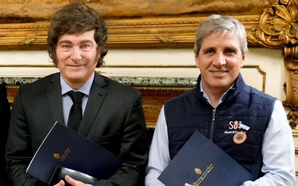 Javier Milei y Luis "Toto" Caputo presentaron el Presupuesto Nacional 2027 en el Congreso de la Nación.