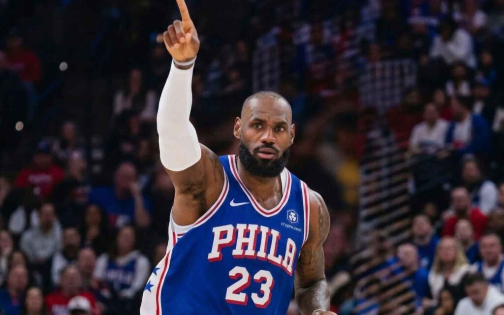 LeBron James debutá en la apertura de una nueva temporada de la NBA.