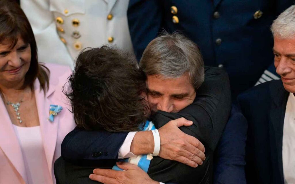Javier Milei y Luis "Toto" Caputo, una sintonía que el ministro volvió a dejar en evidencia en sus redes.
